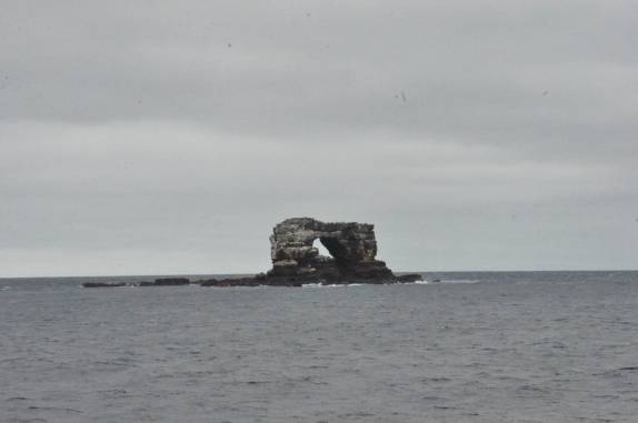 O famoso Arco de Darwin, na ilha de mesmo nome, em Galápagos